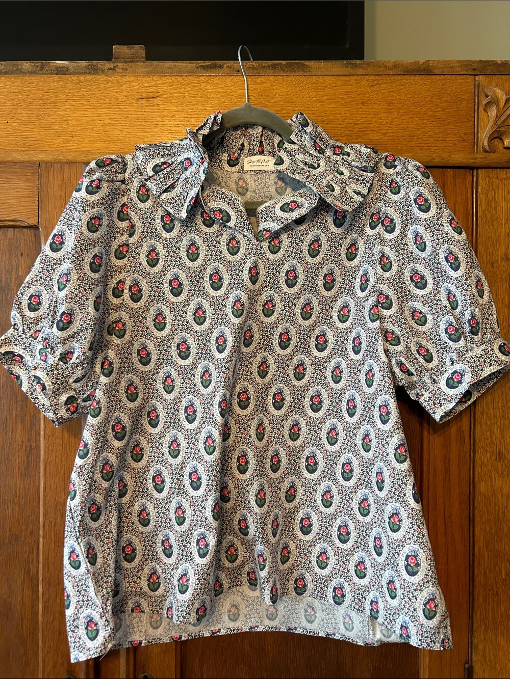 Women's Boutique Shop the Mint Floral Print Short Sleeve Shirt Large